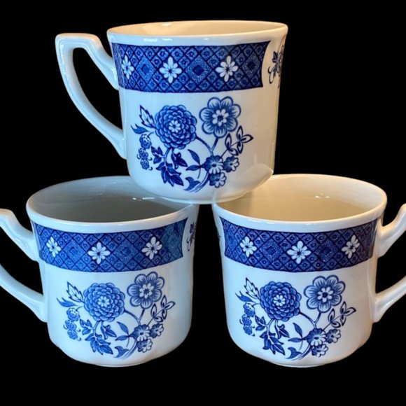 Set of 4 Vintage J & G Meakin Blue/White Chinoiserie Floral Chintz Ceramic Mugs - Picture 1 of 6
